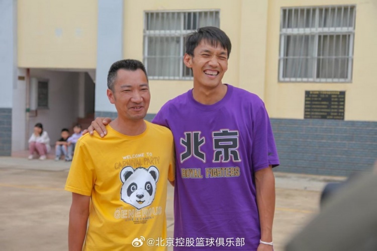 那一封信的故事還在延續(xù) 矣進(jìn)宏母校的師生們來到北京了！