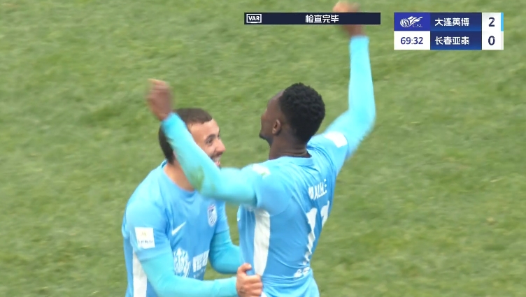 馬萊萊大連處子球！呂焯毅助攻馬萊萊破門，大連英博2-0亞泰